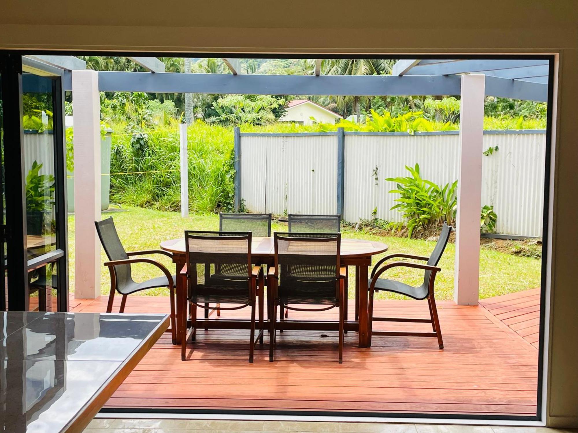 Red Hibiscus Villas Rarotonga Eksteriør bilde
